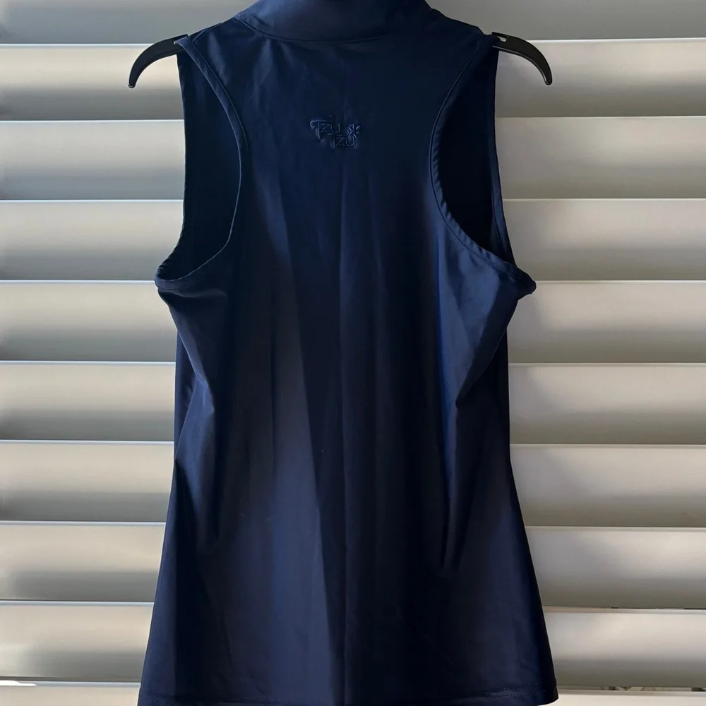 Tzu Tzu Navy Sleeveless V-Neck Racerback Golf Shirt; Sz: M; EUC - Picture 6 of 7